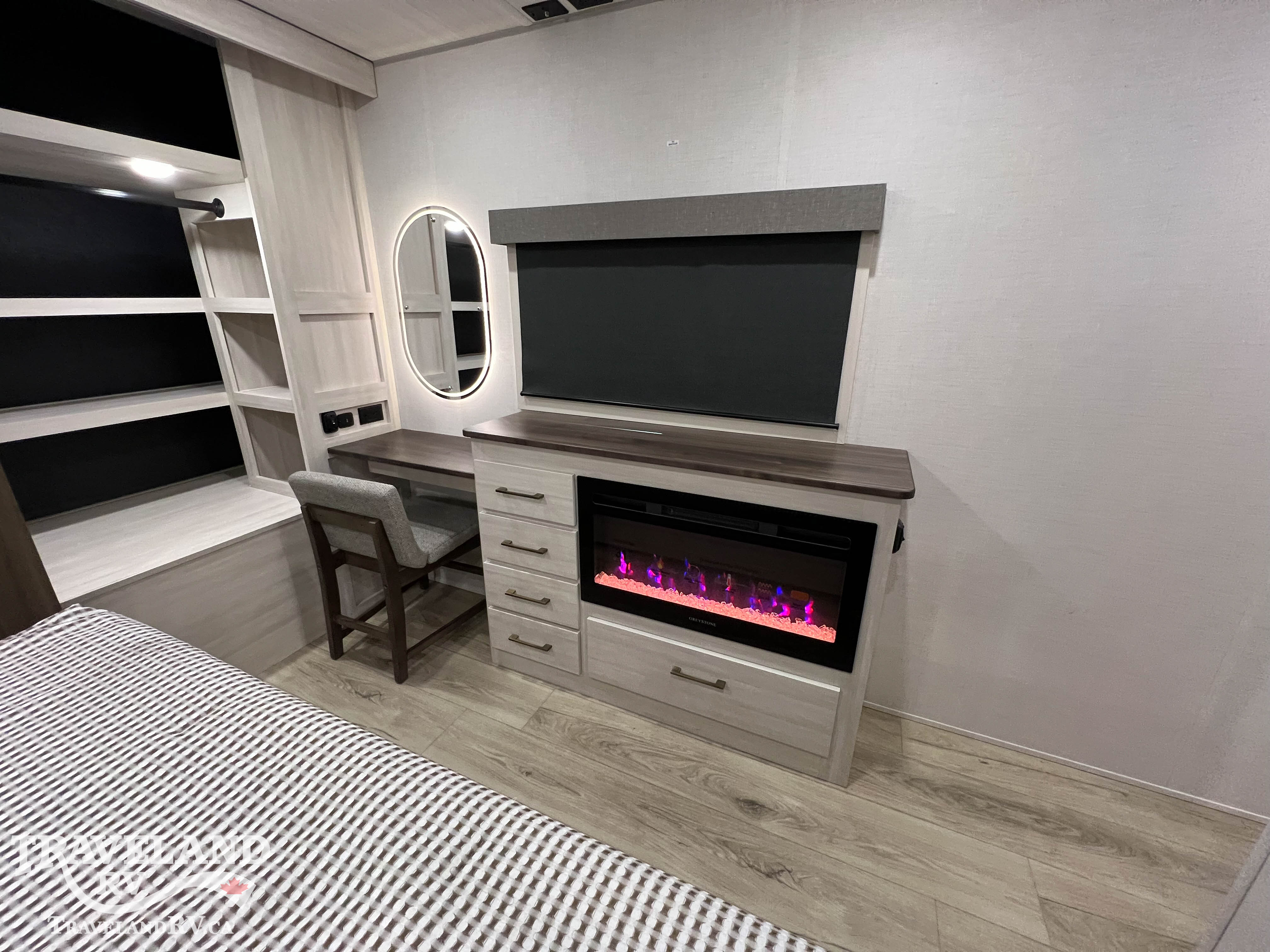 2026 Forest River Grand Surveyor 305RLBS - Image 32