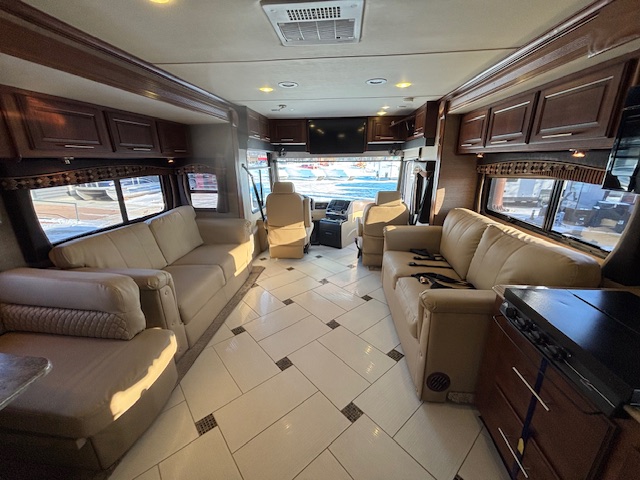2014 Coachmen Cross Country 404RB - Image 44