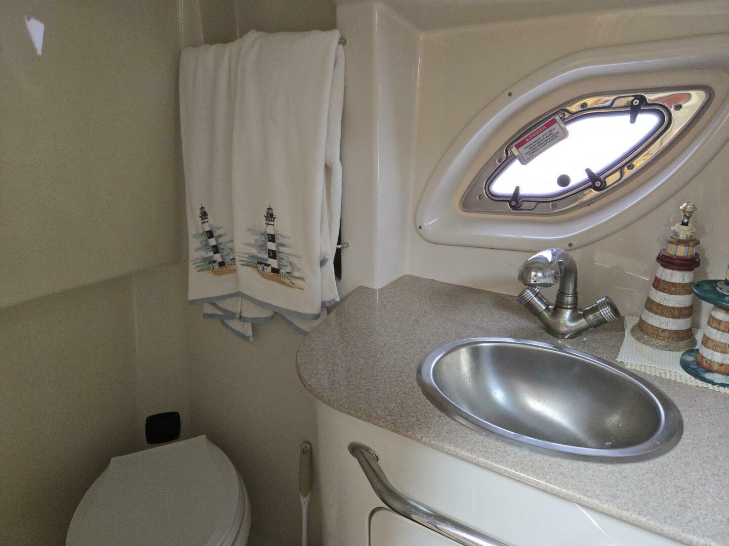 2007 Sea Ray 310 Sundancer - Image 16
