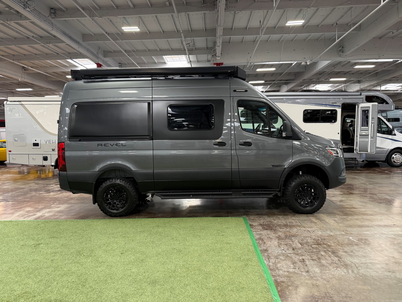 2025 WINNEBAGO REVEL BMB44E - Image 6