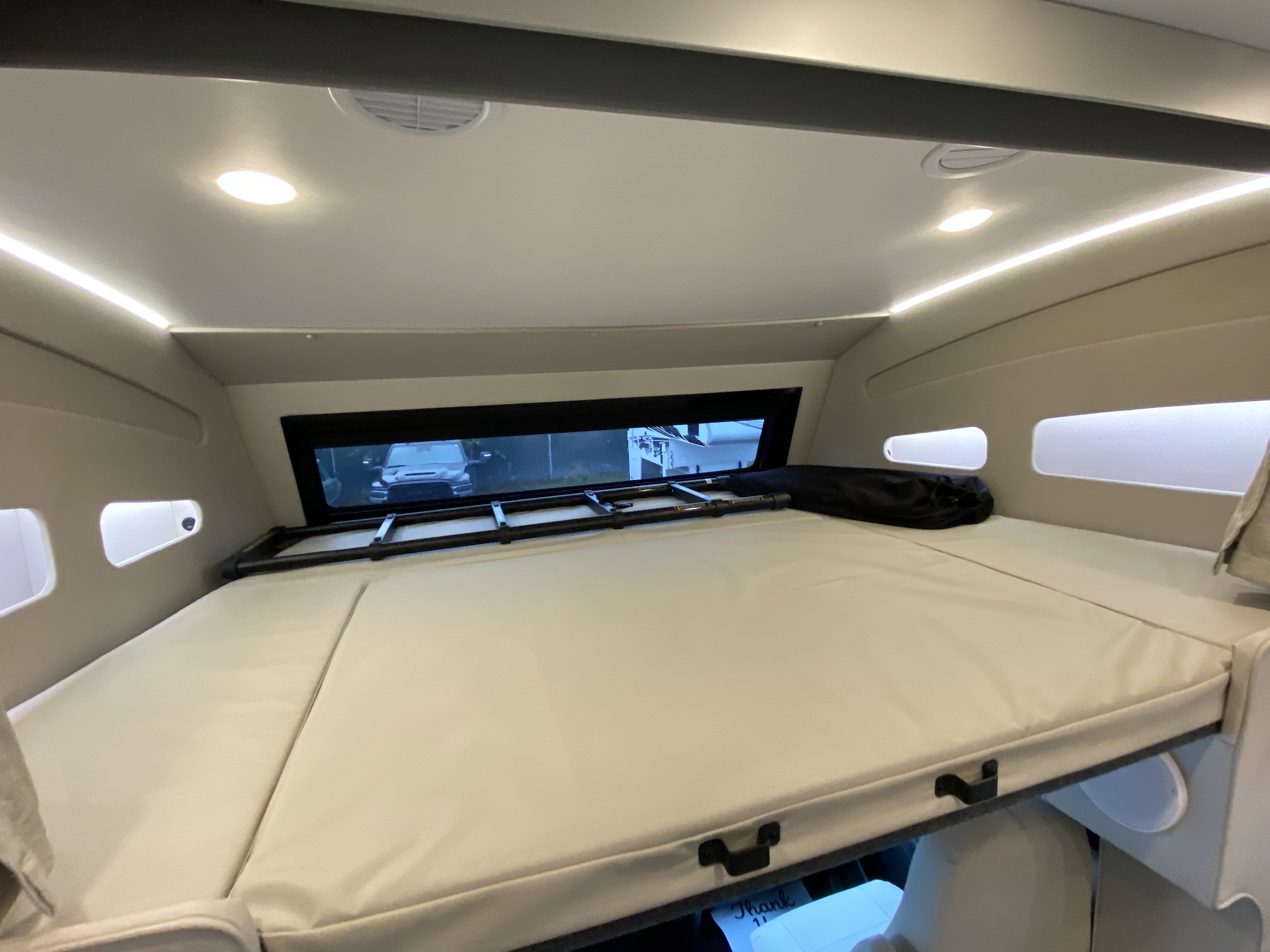 2027 Tiffin Allegro Bay 34DB - Image 11