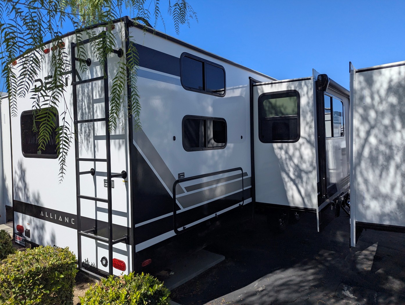 2026 Alliance RV Delta 321BH - Image 6