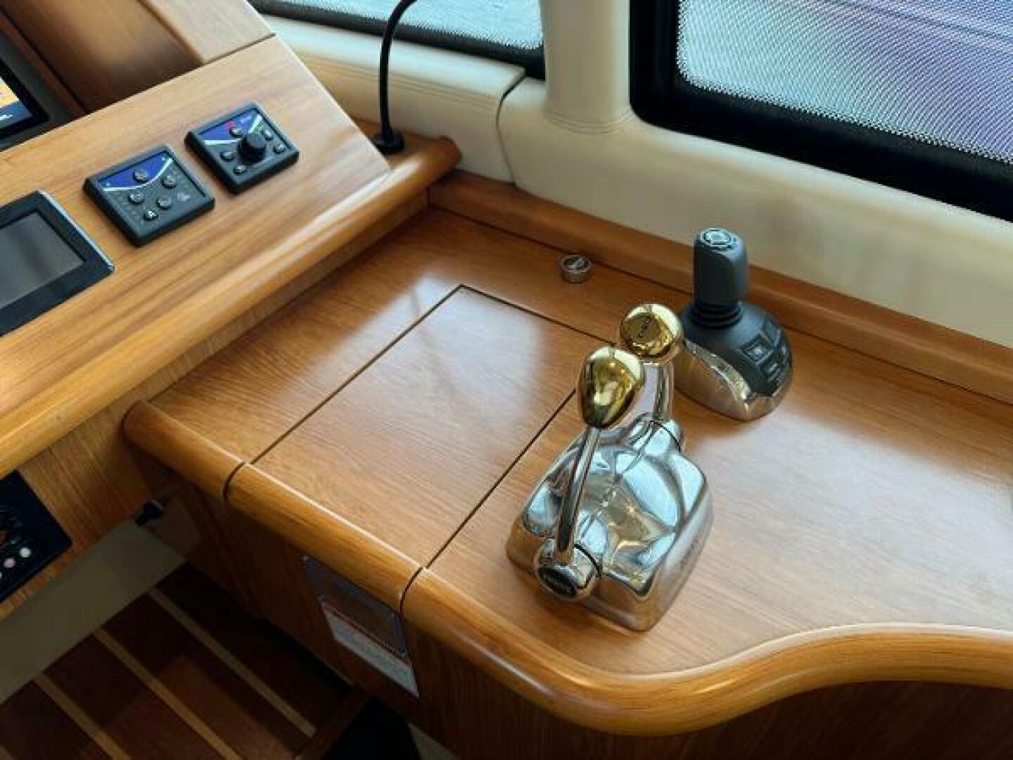 2010 Tiara Yachts 5800 Sovran - Image 33