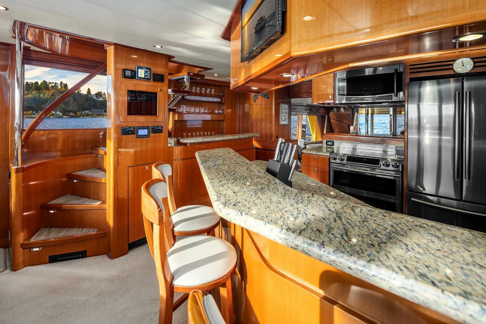 2014 Hampton 720 Skylounge LRC - Image 21