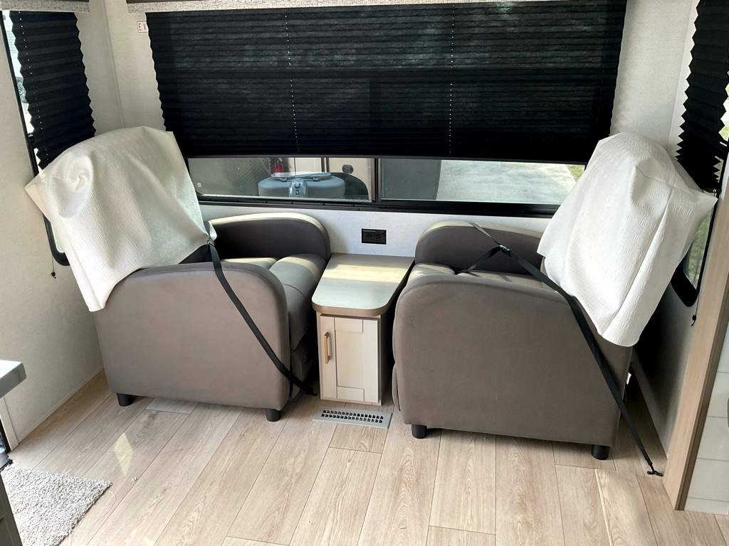 2027 JAYCO Jay Flight 262RLS - Image 14