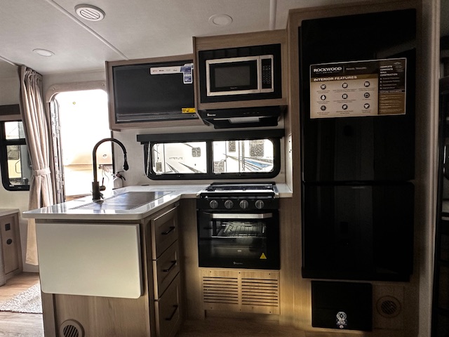 2026 ROCKWOOD MINI LITE 2509S - Image 16