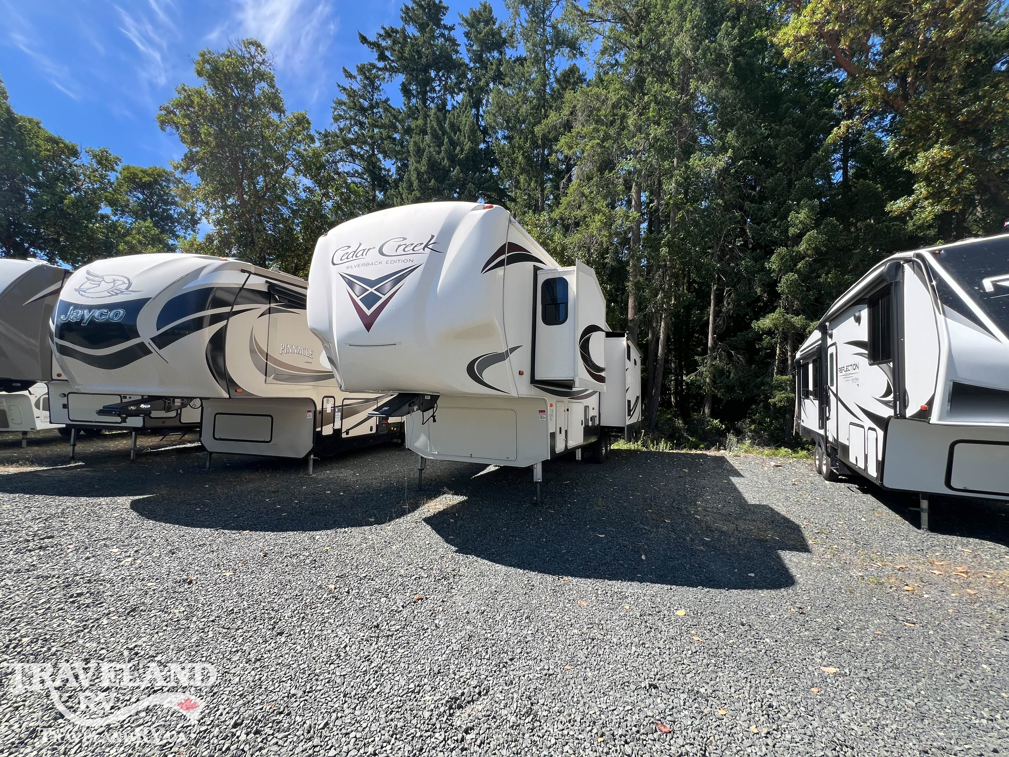 2019 Forest River Cedar Creek Silverback 33IK - Image 4