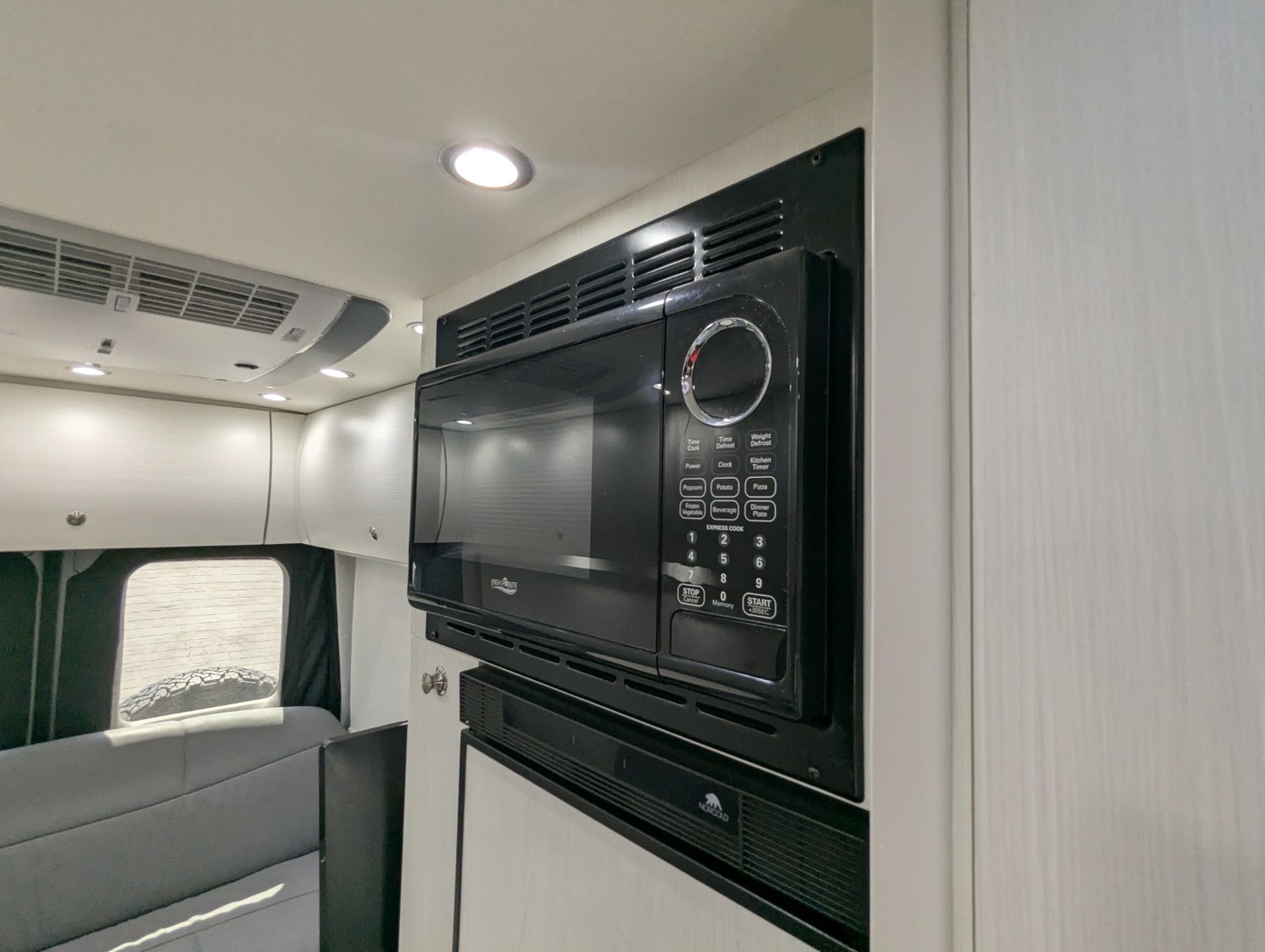 2024 Pleasure-Way Ascent TS - Image 28
