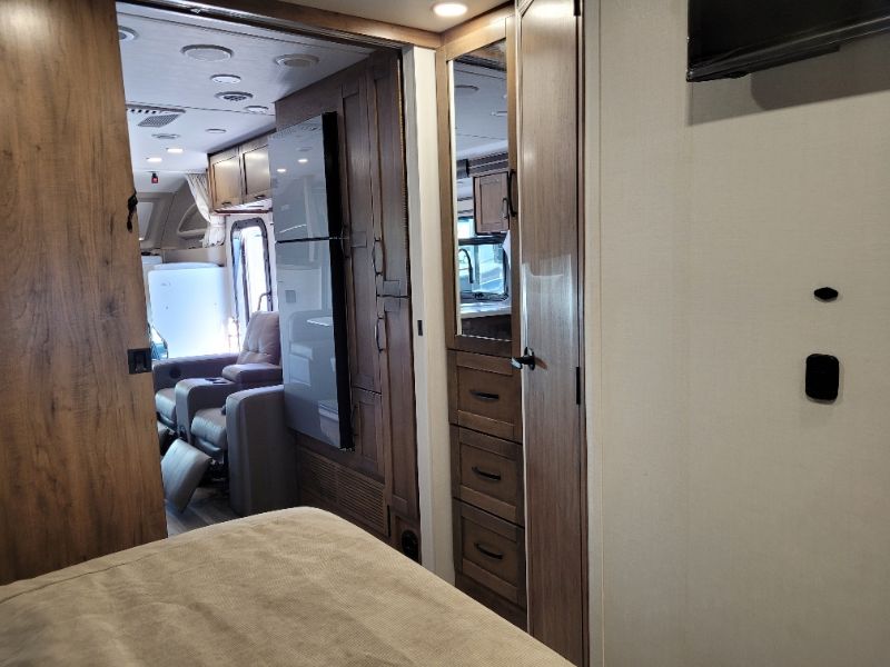 2026 Entegra Coach Esteem XL 32U - Image 23