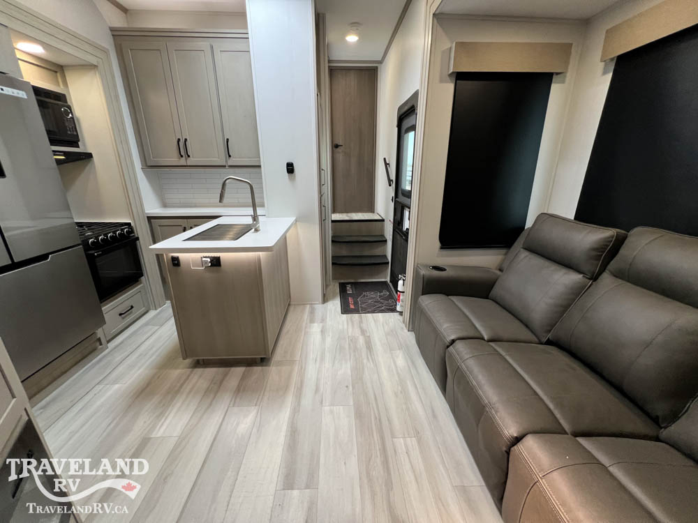 2025 Grand Design Momentum G-Class 320G - Image 32