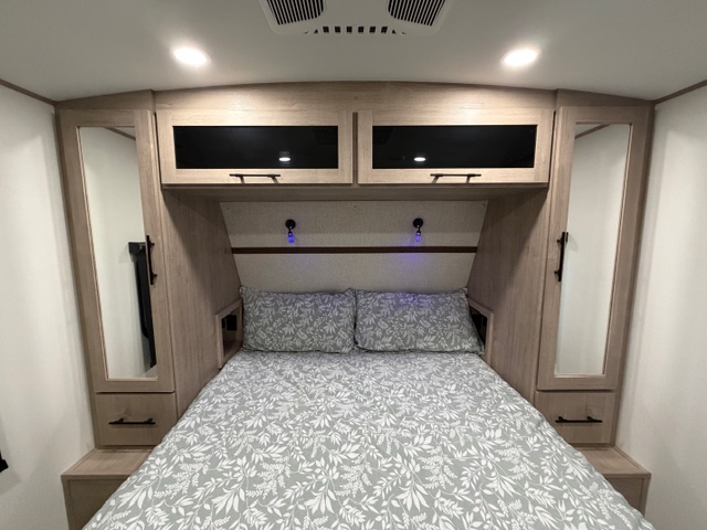 2026 Grand Design Imagine 3100RD - Image 25