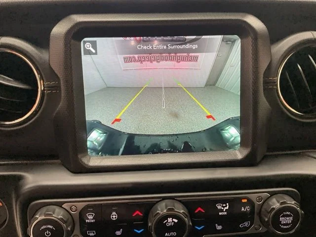 2022 Jeep Gladiator Crew Cab High Altitude 4WD - Image 19