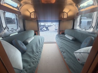 2027 AIRSTREAM FRANK LLOYD WRIGHT 28RBT - Image 17