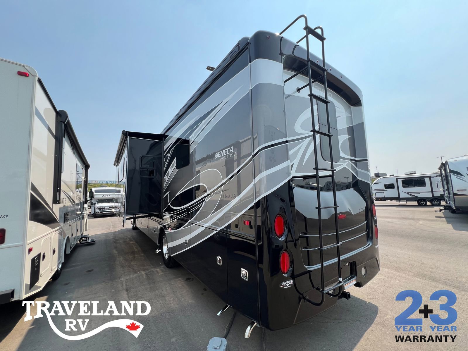 2025 Jayco Seneca Prestige 37K - Image 4