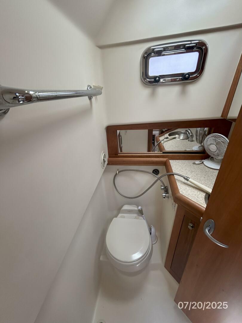 2006 Mainship Pilot 30 Base - Image 40