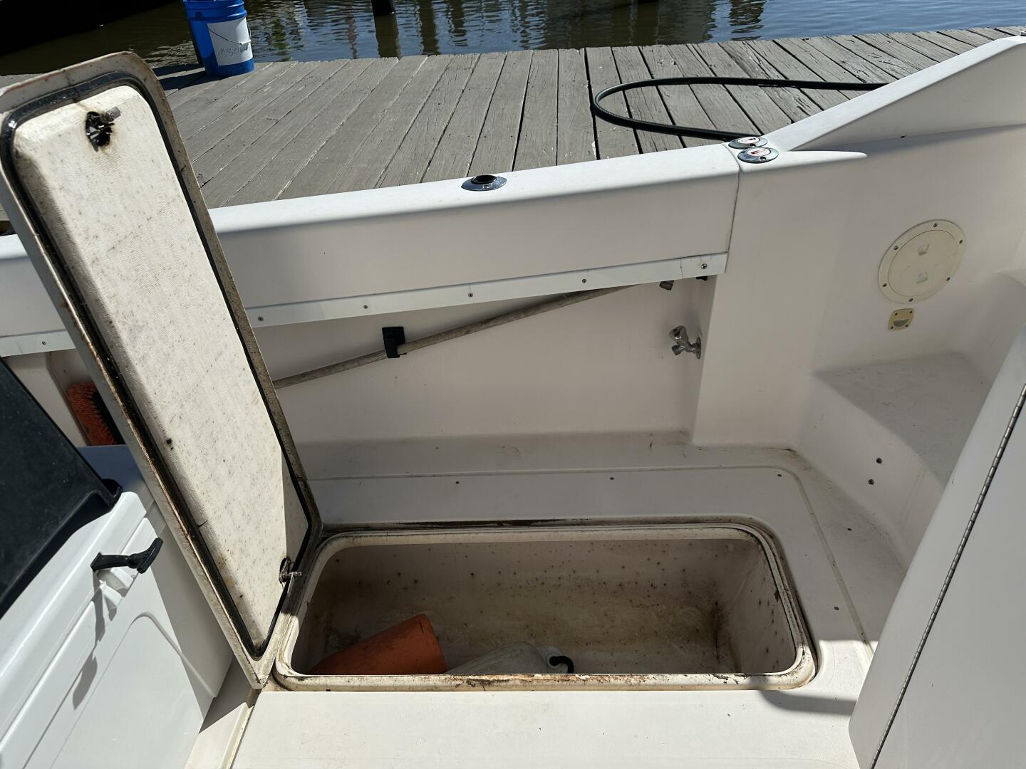 1994 Intrepid 376 Walkaround - Image 112