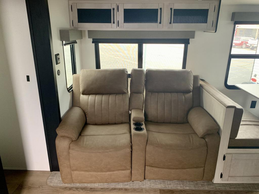 2026 Palomino Puma 337BH - Image 18