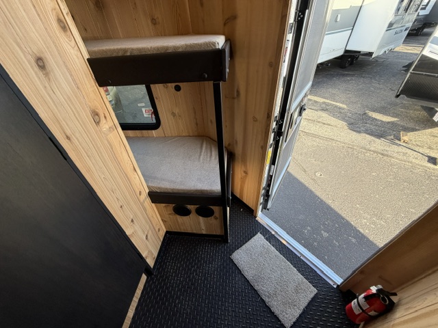 2027 CHEROKEE GREY WOLF 17TRH - Image 28