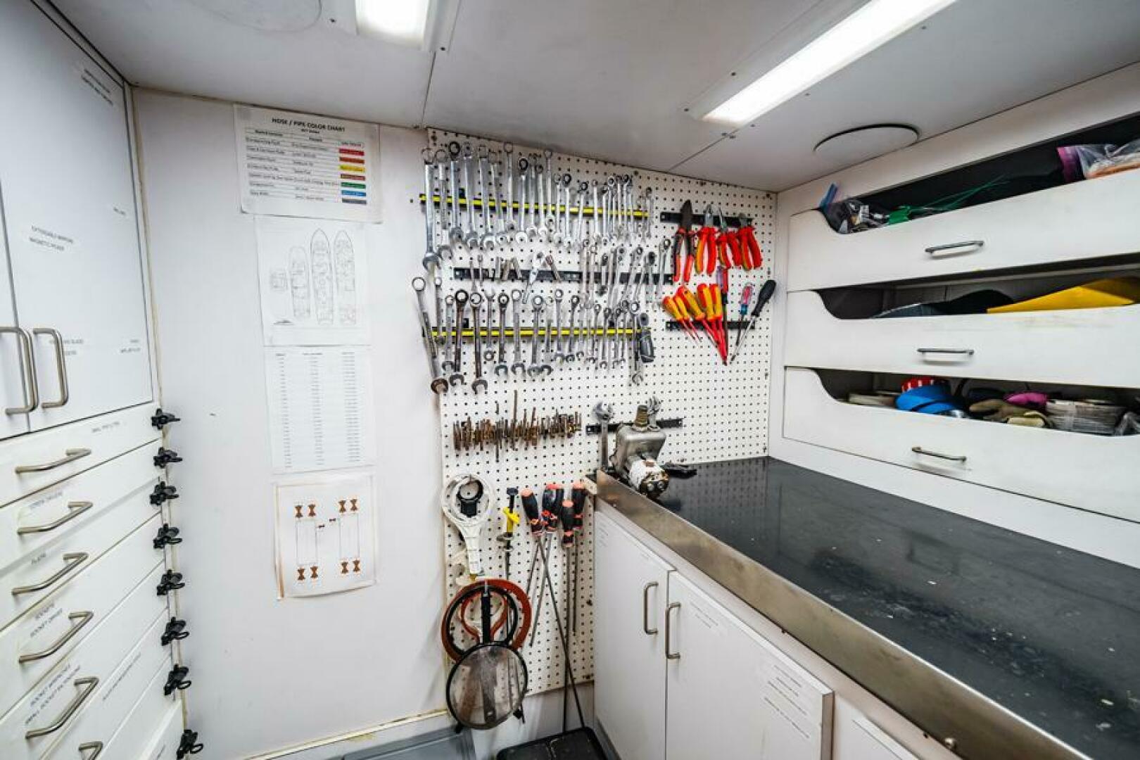 1995 Hatteras Flybridge Motor Yacht - Image 106