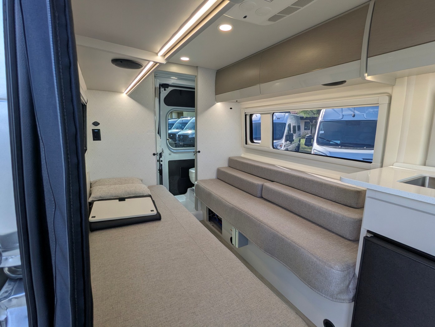 2027 Thor Motor Coach Tellaro 20L - Image 16