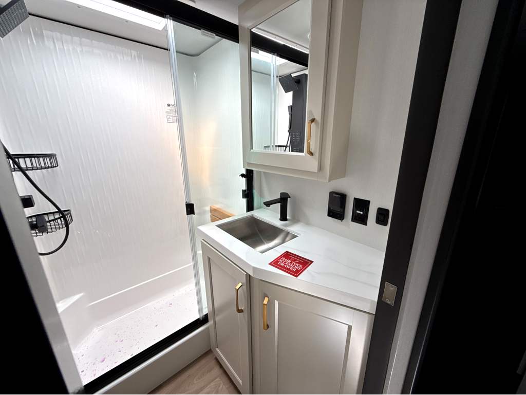 2027 GRAND DESIGN SOLITUDE 310GK - Image 18