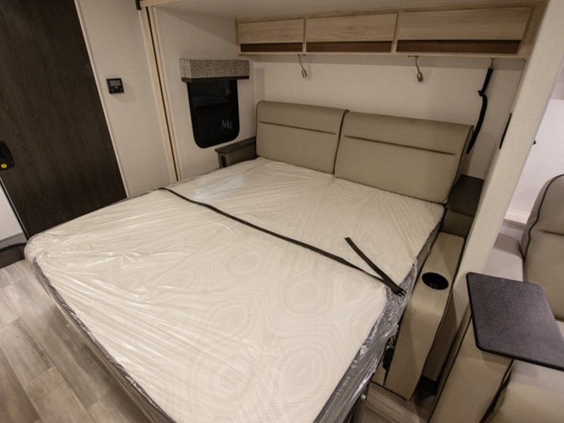 2023 Forest River Sunseeker 2400TSD - Image 12