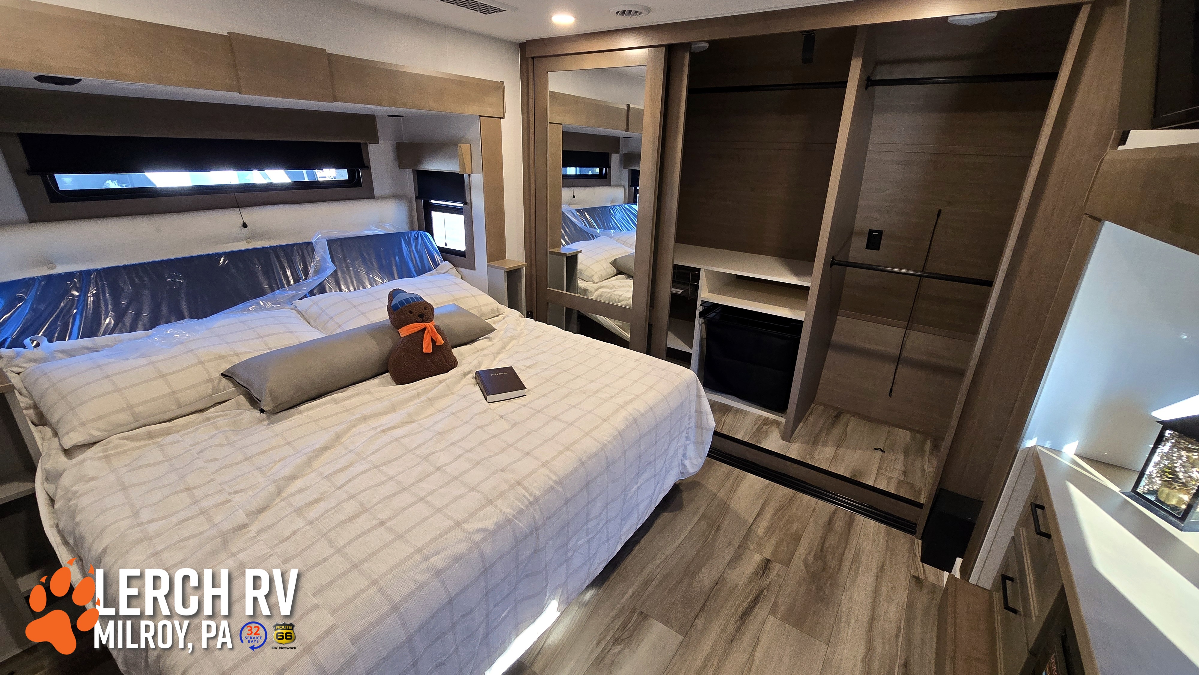 2027 KZ RV Durango Gold G390MLQ - Image 47