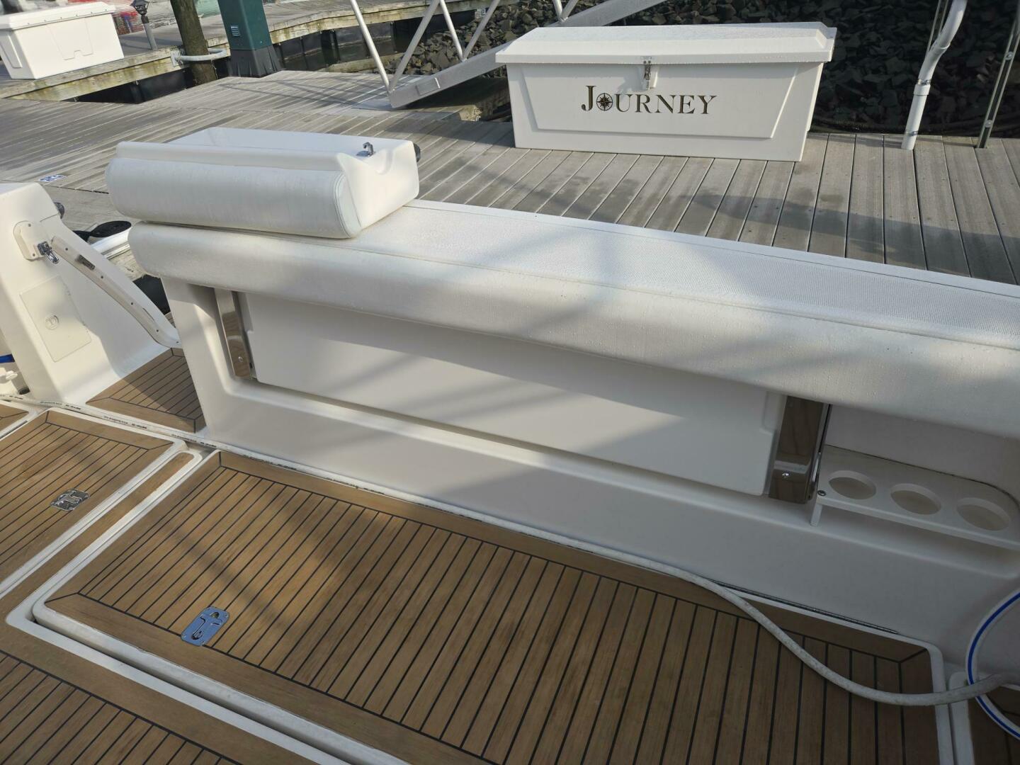 2001 Tiara Yachts 3800 Express - Image 5