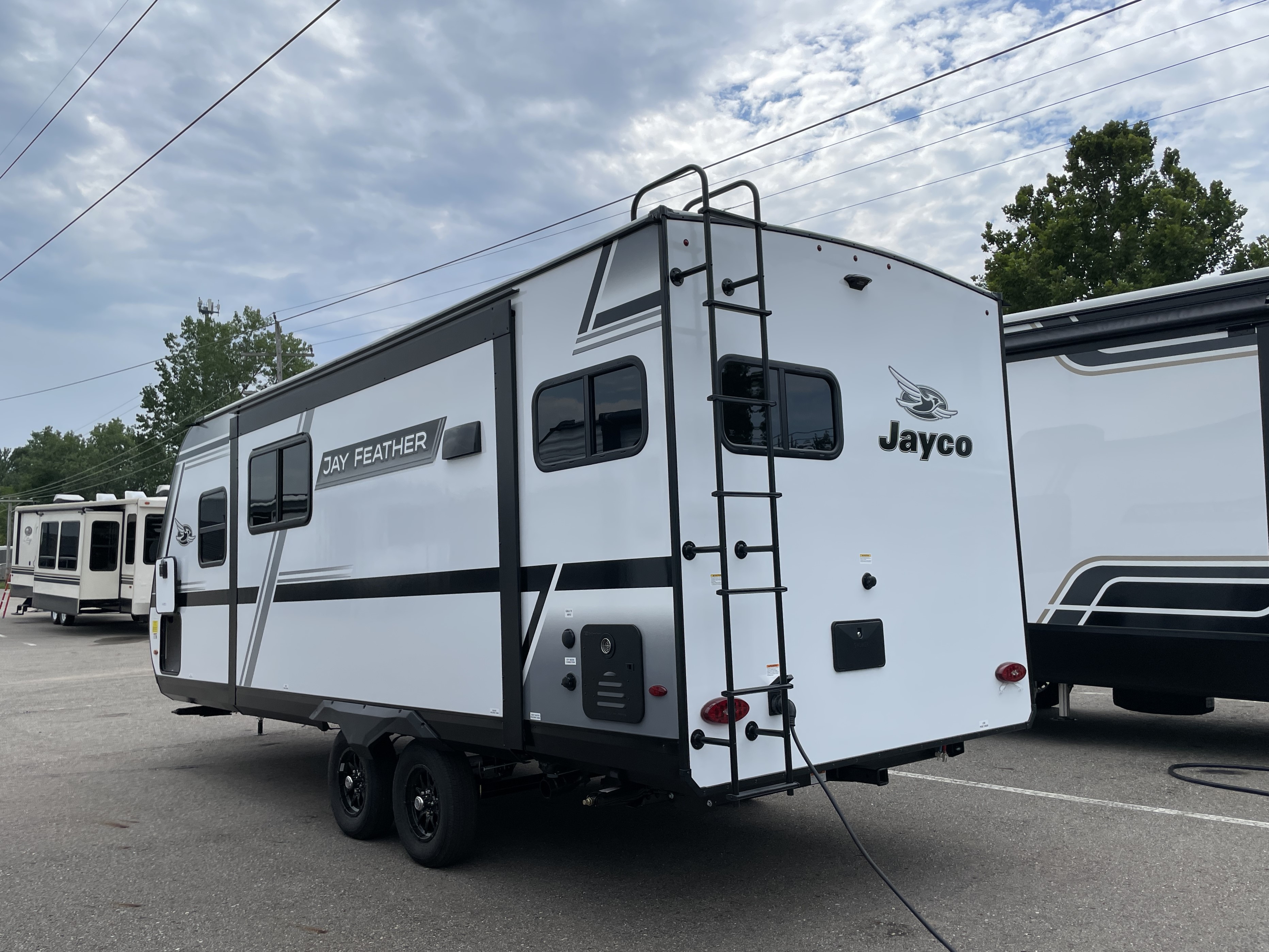 2027 Jayco Jay Feather 21MML - Image 4