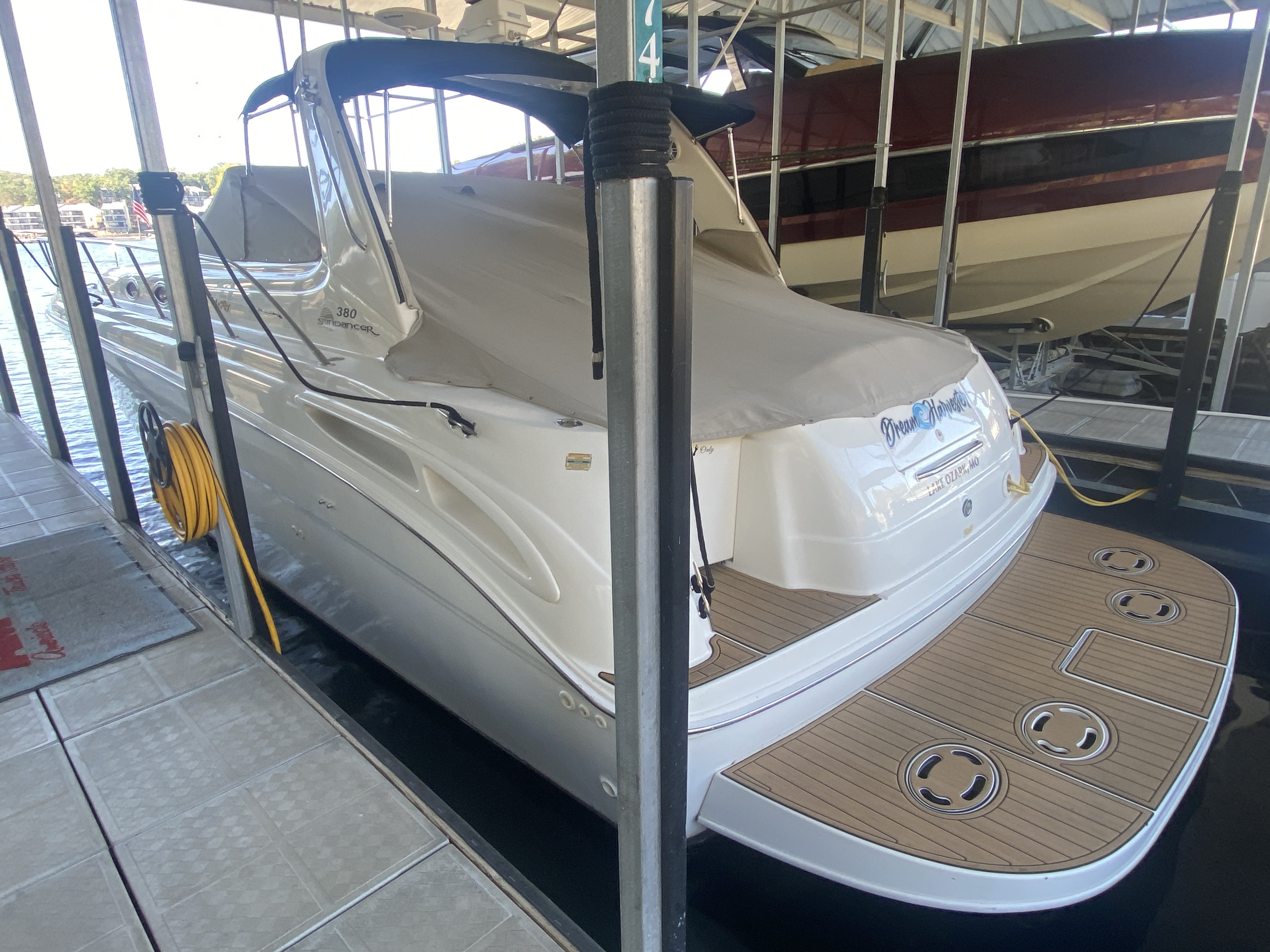 1999 Sea Ray 380 Sundancer - Image 8
