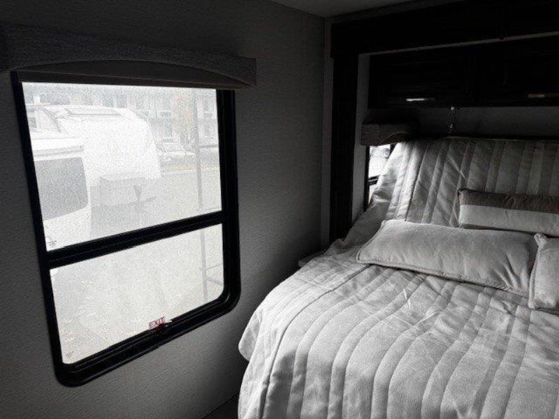 2026 Entegra Coach Accolade XL 37M - Image 30