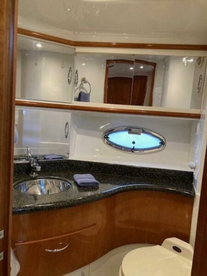 2003 Carver 396 Aft Cabin MY - Image 16