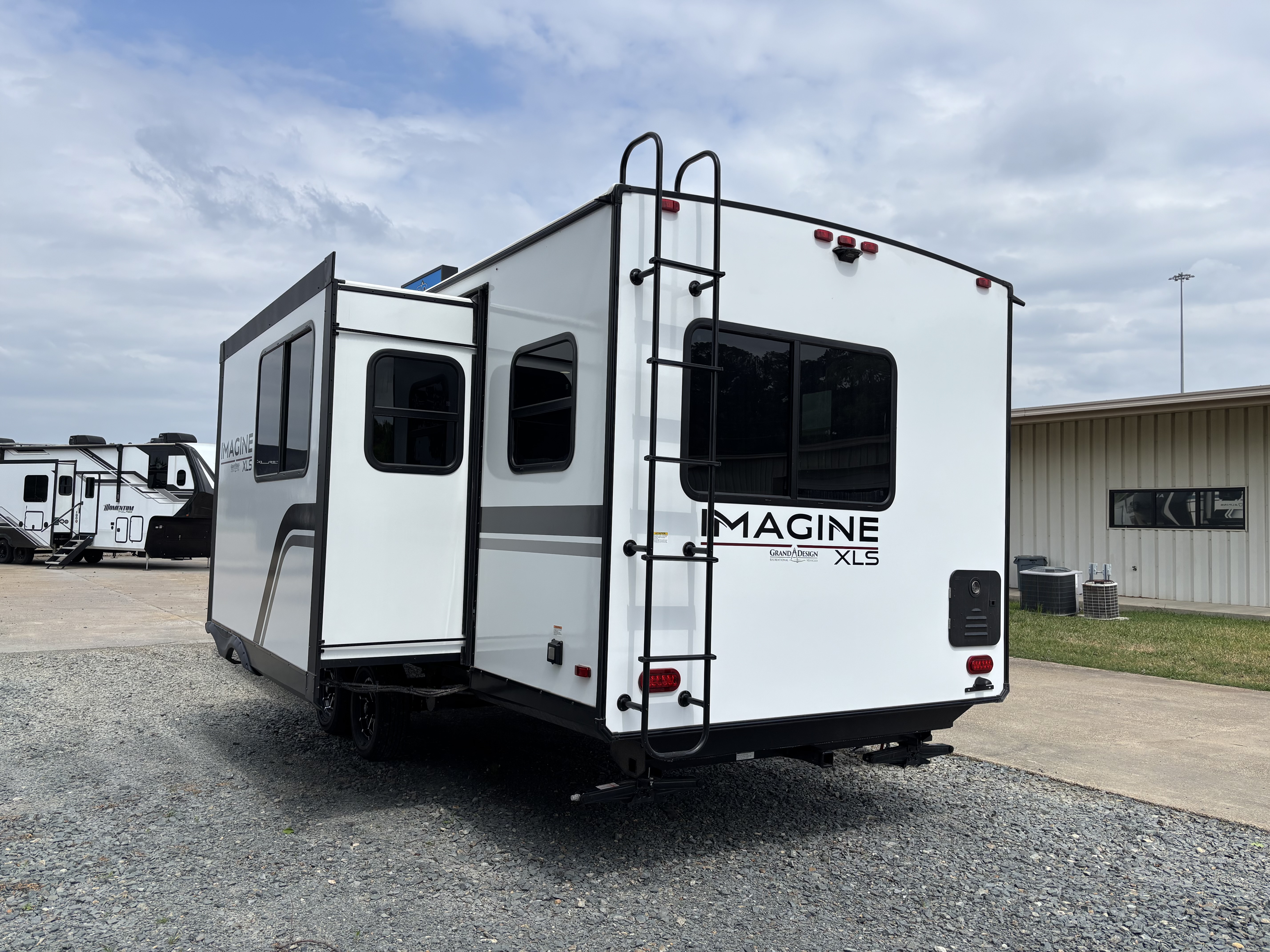 2026 Grand Design Imagine XLS 25RLE - Image 6