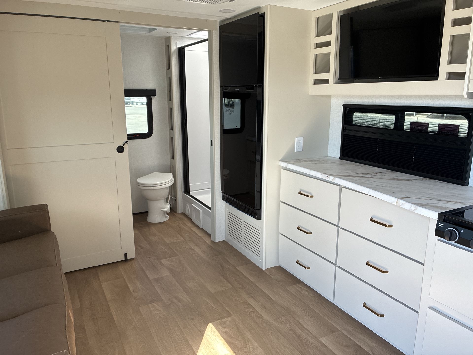 2027 Grand Design Imagine XLS 22RBE - Image 16