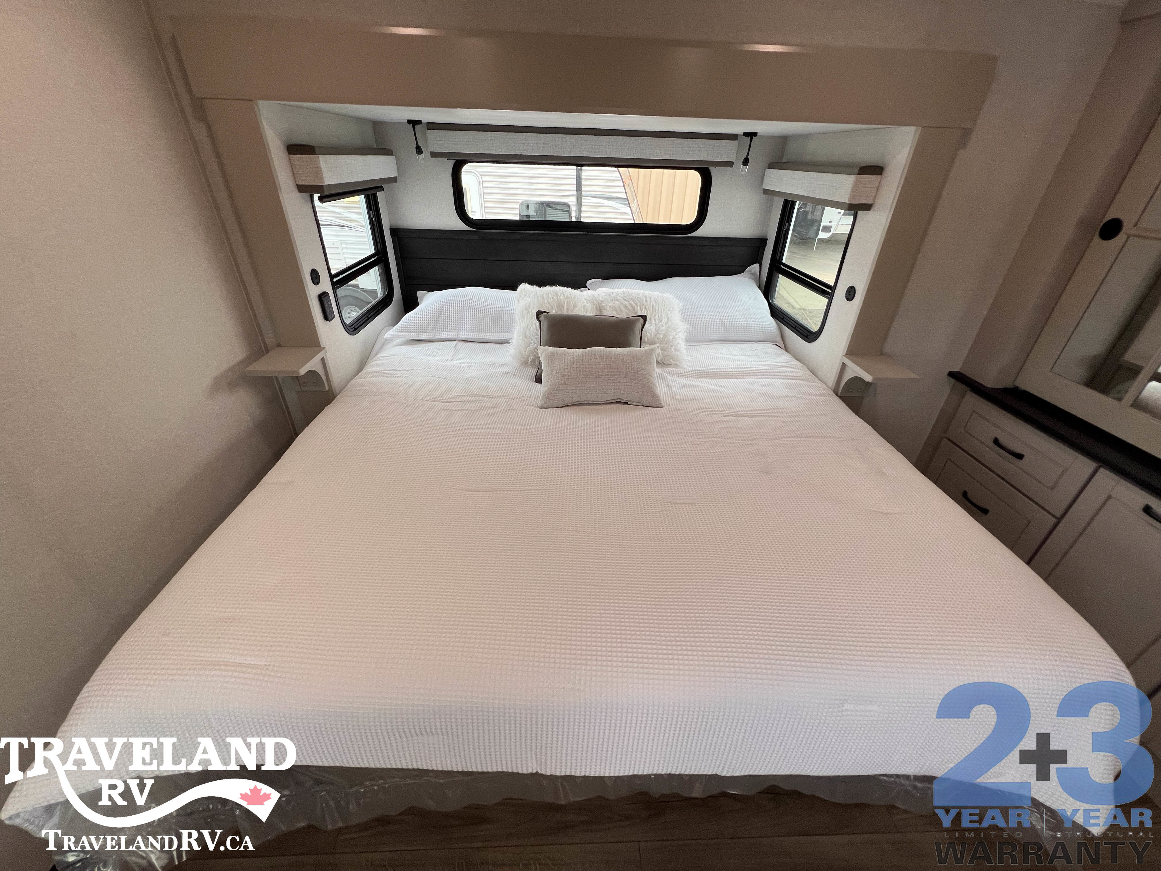 2026 Jayco North Point 377RLBH - Image 37
