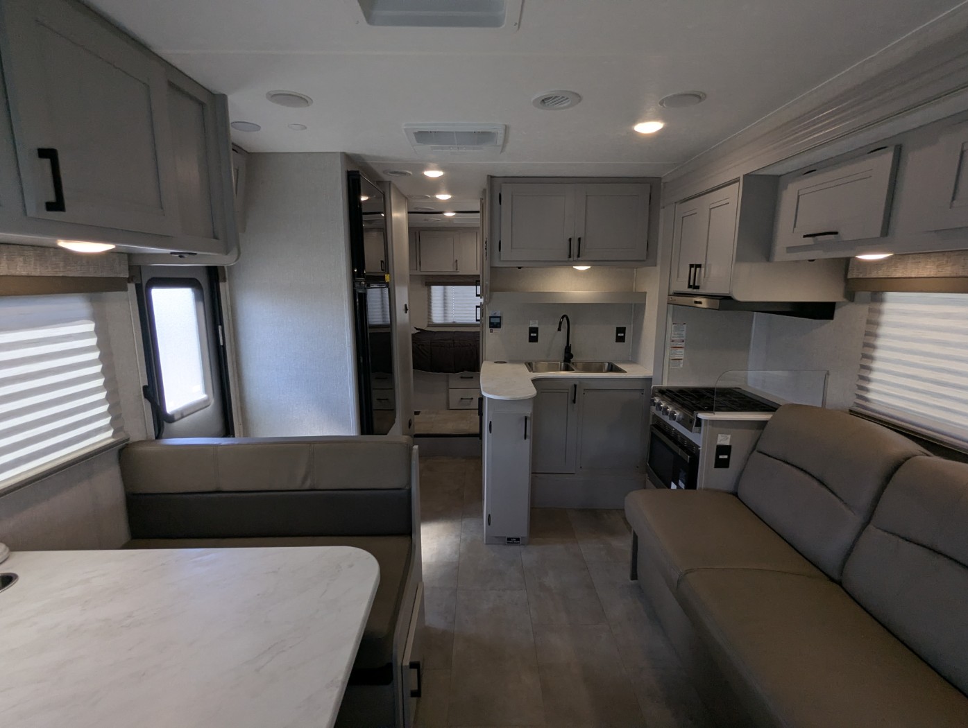 2025 Coachmen Leprechaun 260QB - Ford E-450 - Image 13