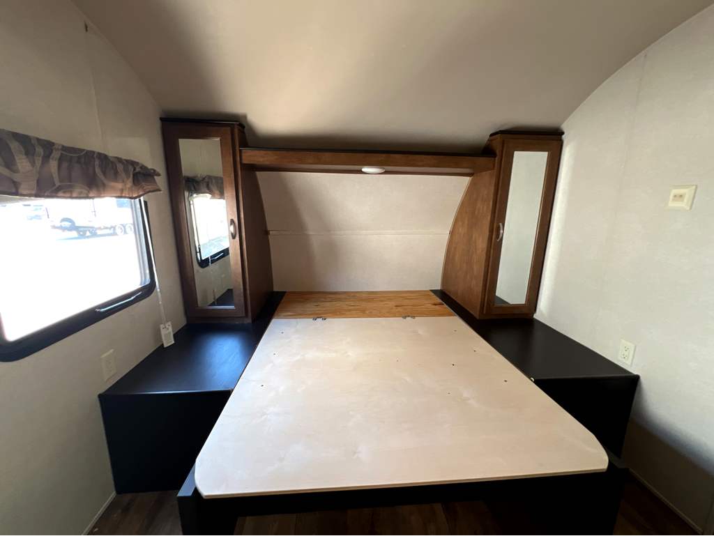 2018 FOREST RIVER WILDWOOD 254RLXL - Image 20