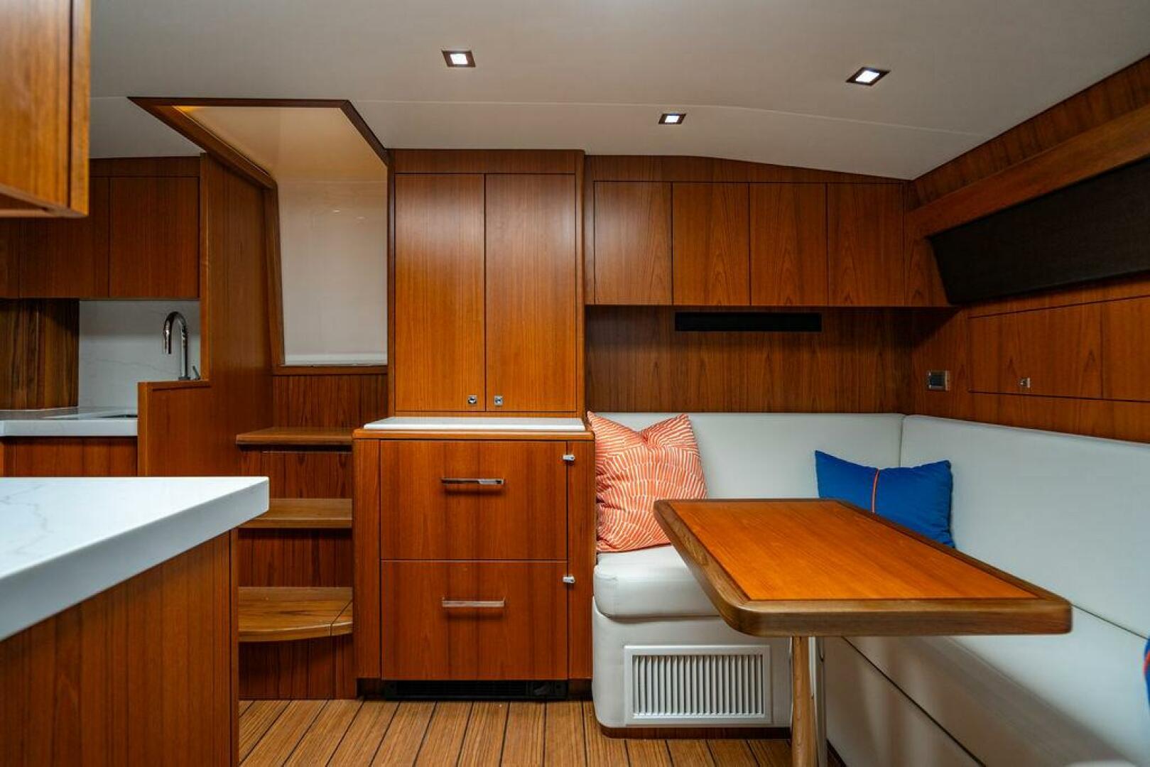 2023 Hatteras GT45X - Image 37
