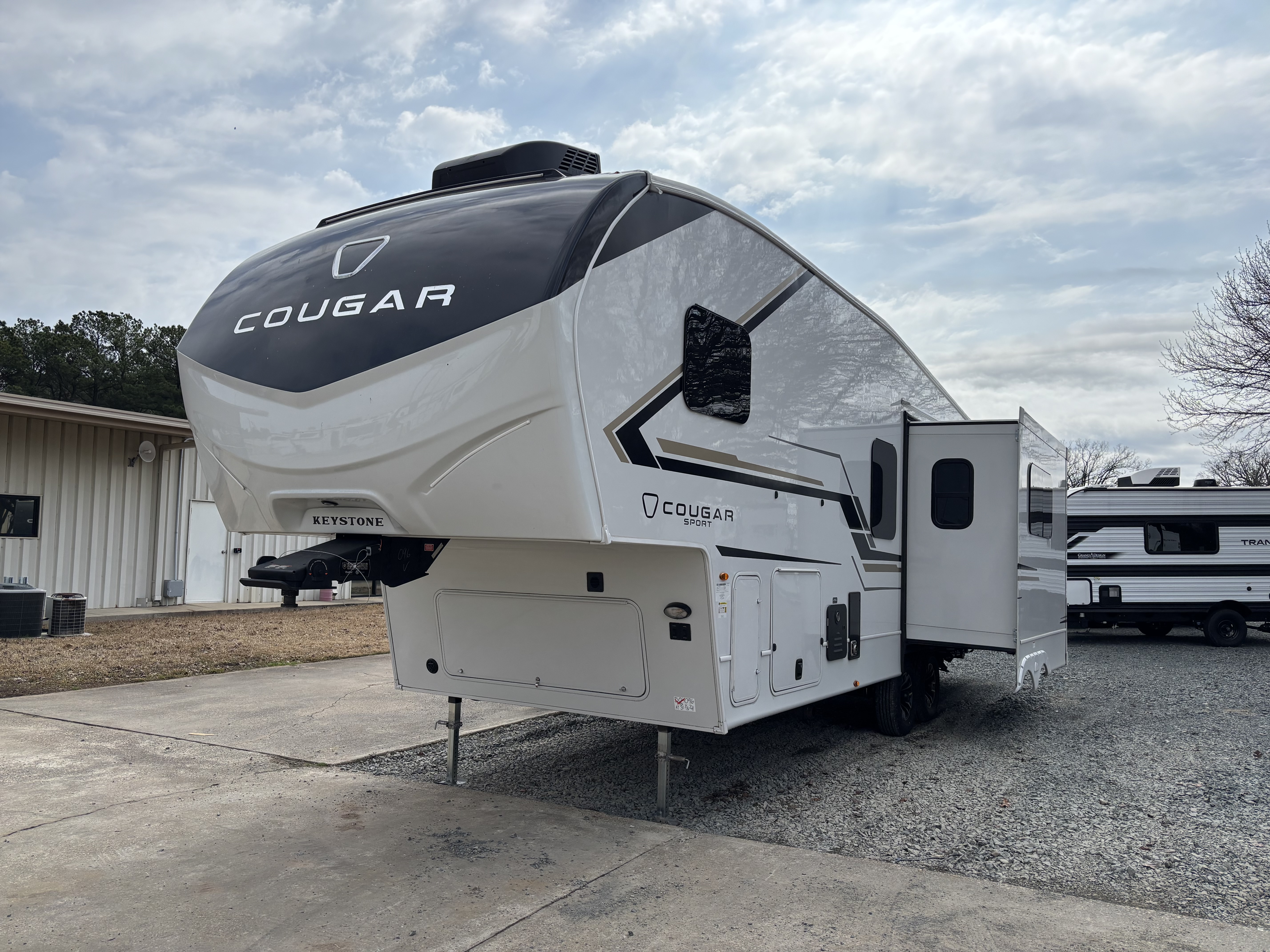 2026 Keystone Cougar Sport 2700BH - Image 5