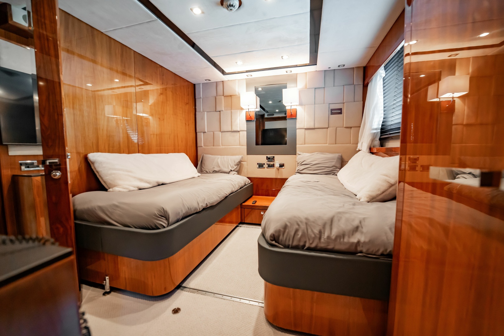 2010 Sunseeker 34 Metre Yacht - Image 61