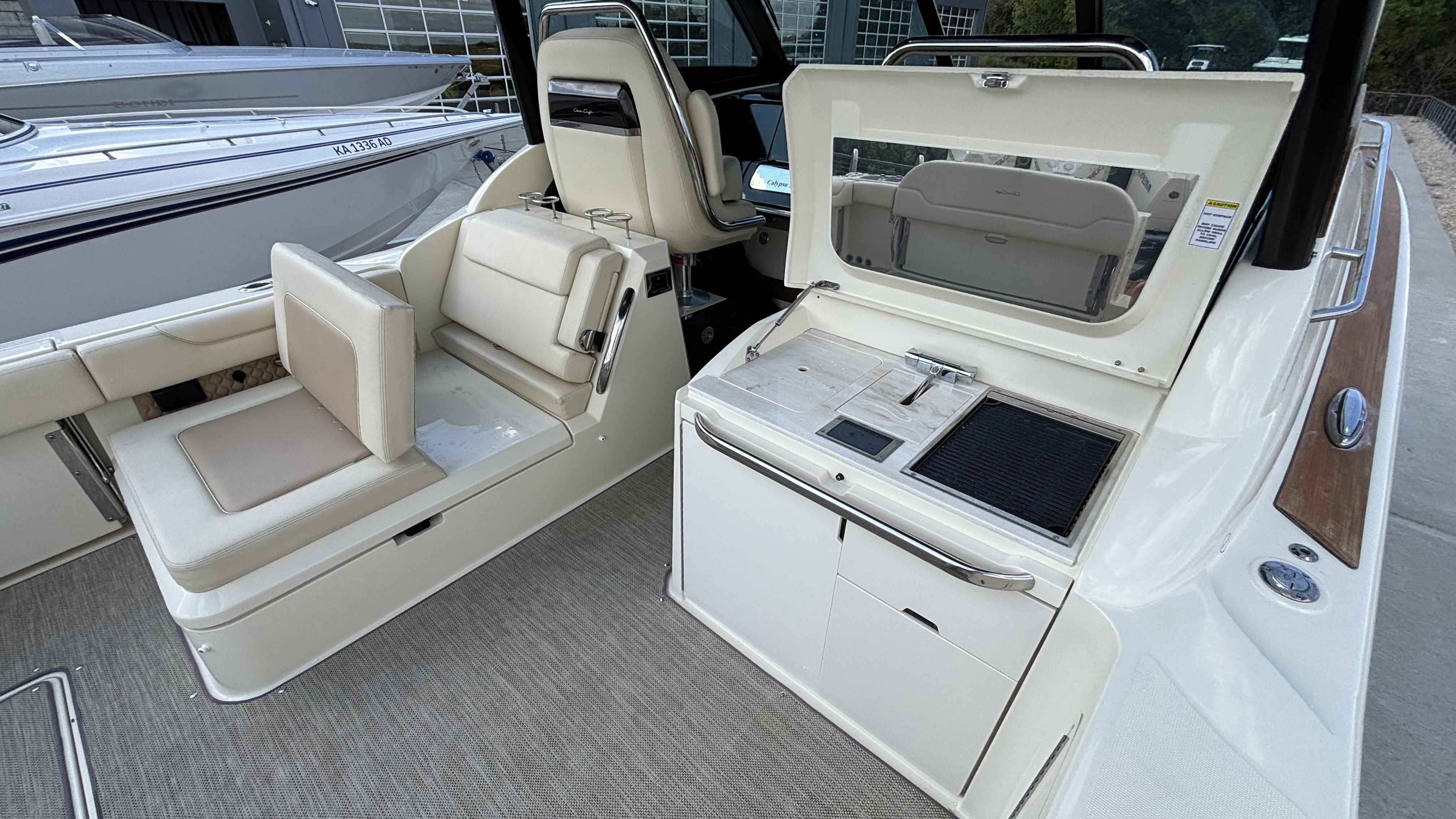 2021 Chris Craft 35 Calypso - Image 18