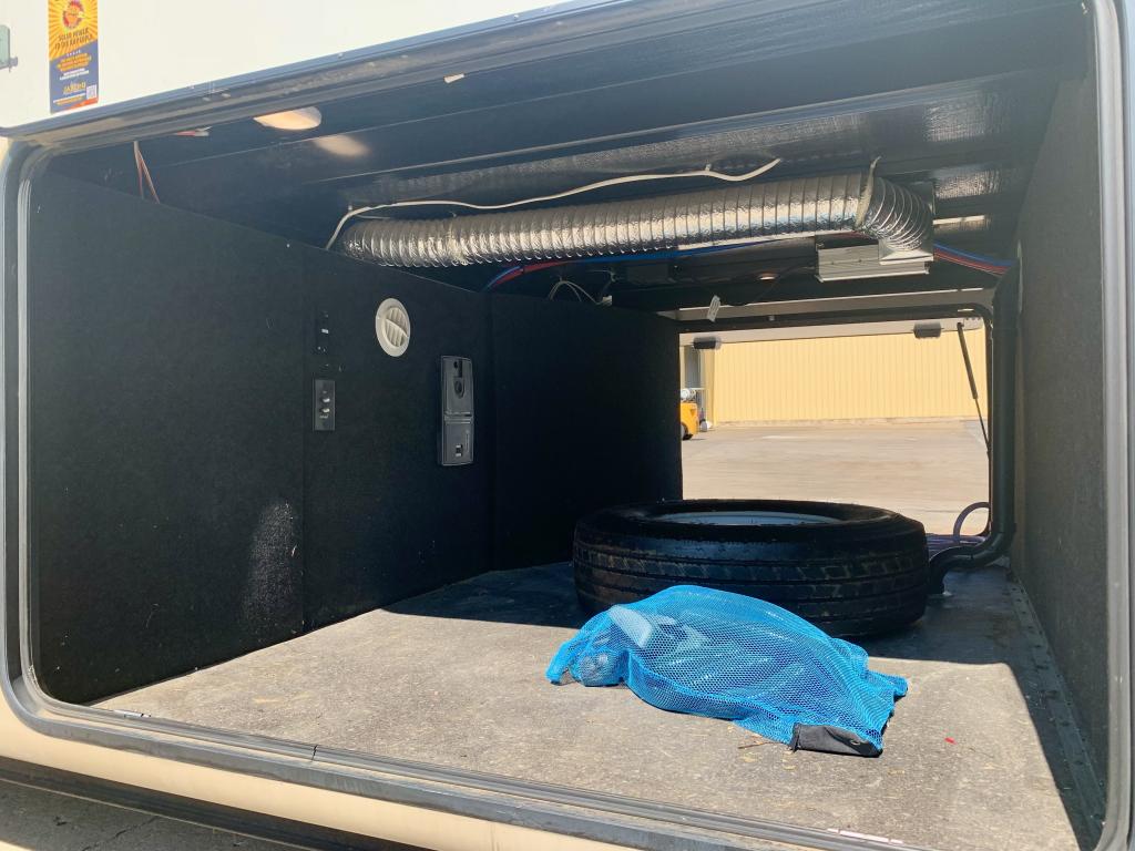 2019 Keystone Montana 3811MS - Image 59