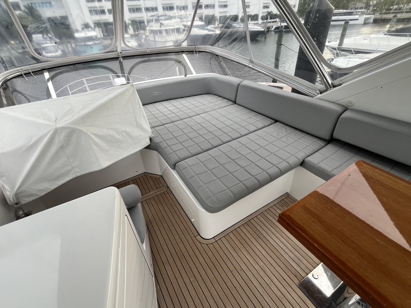 2015 Azimut 54 FLY - Image 38