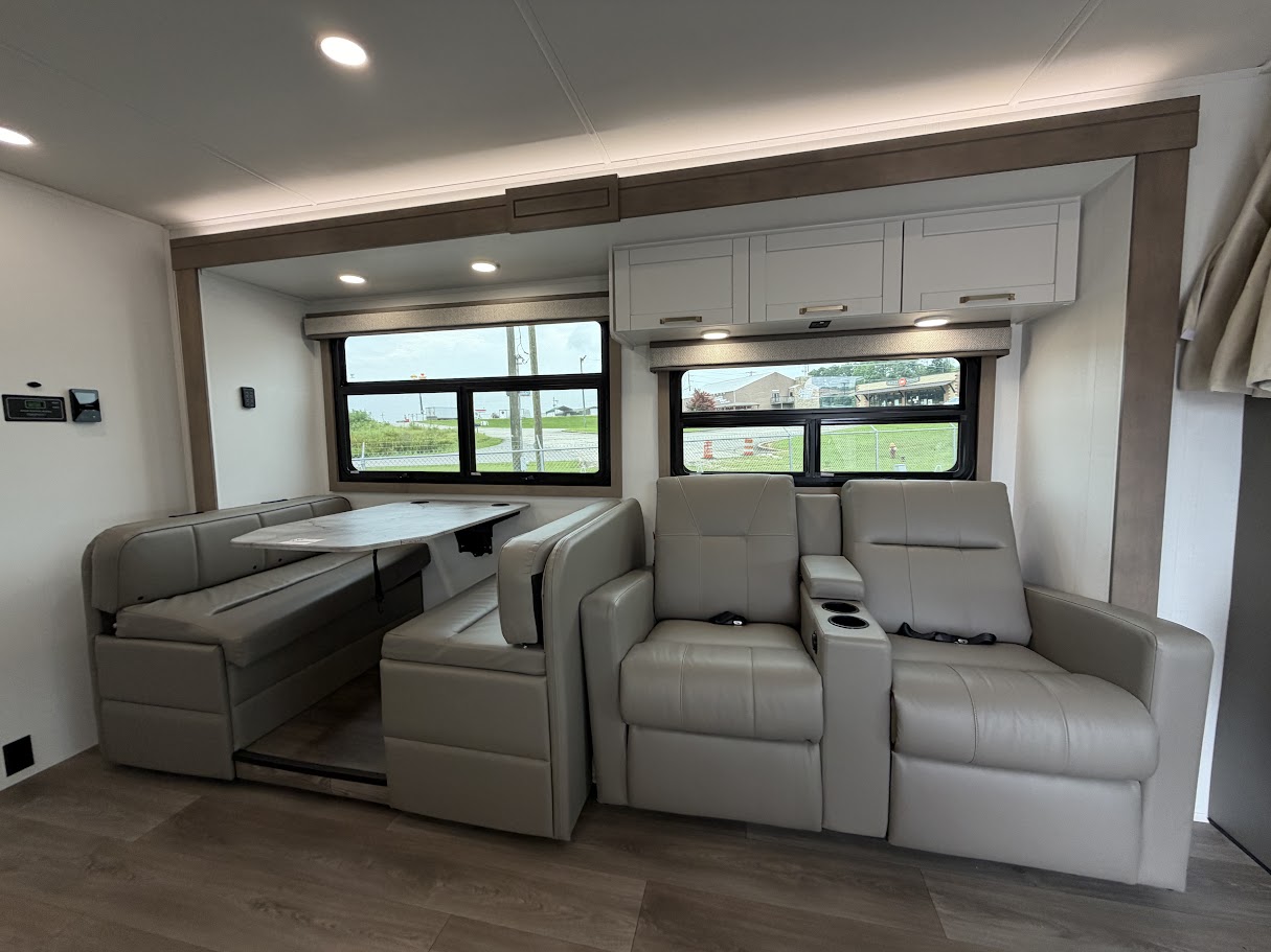 2027 JAYCO GREYHAWK 29MV - Image 18