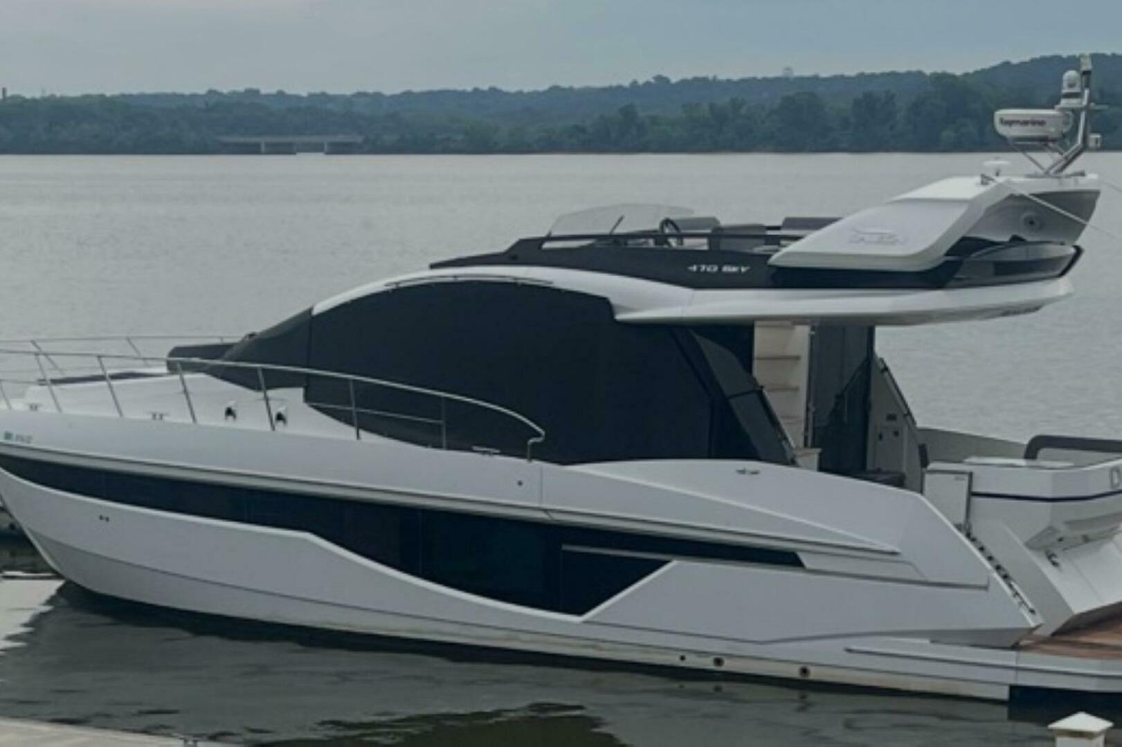2019 Galeon 470 Sky - Image 3