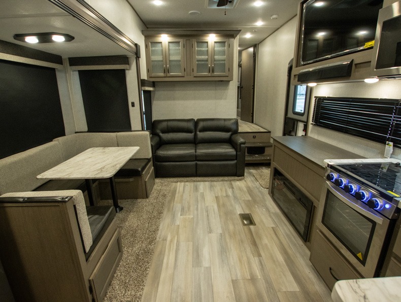 2023 Coachmen Chaparral X Edition 355FBX - Image 24