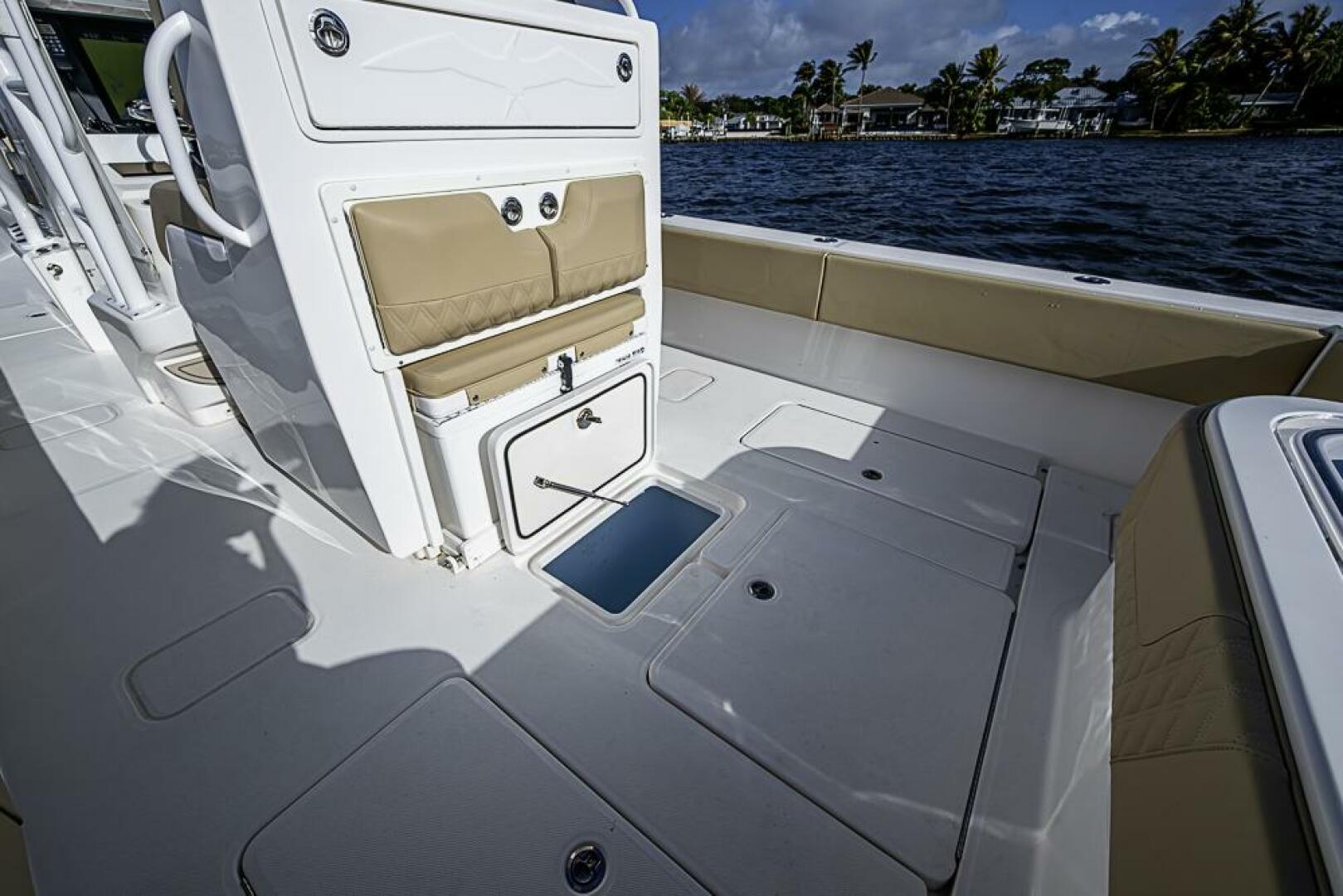 2023 Invincible 33 Open Fisherman Base - Image 18