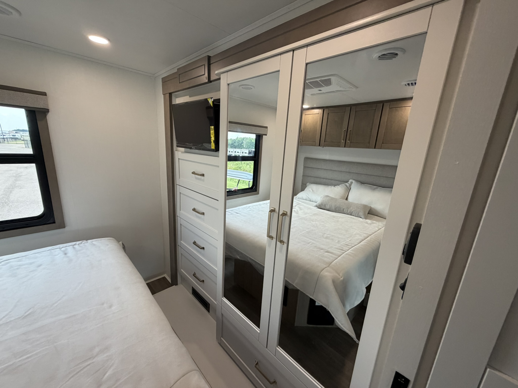 2027 JAYCO ALANTE 29S - Image 48