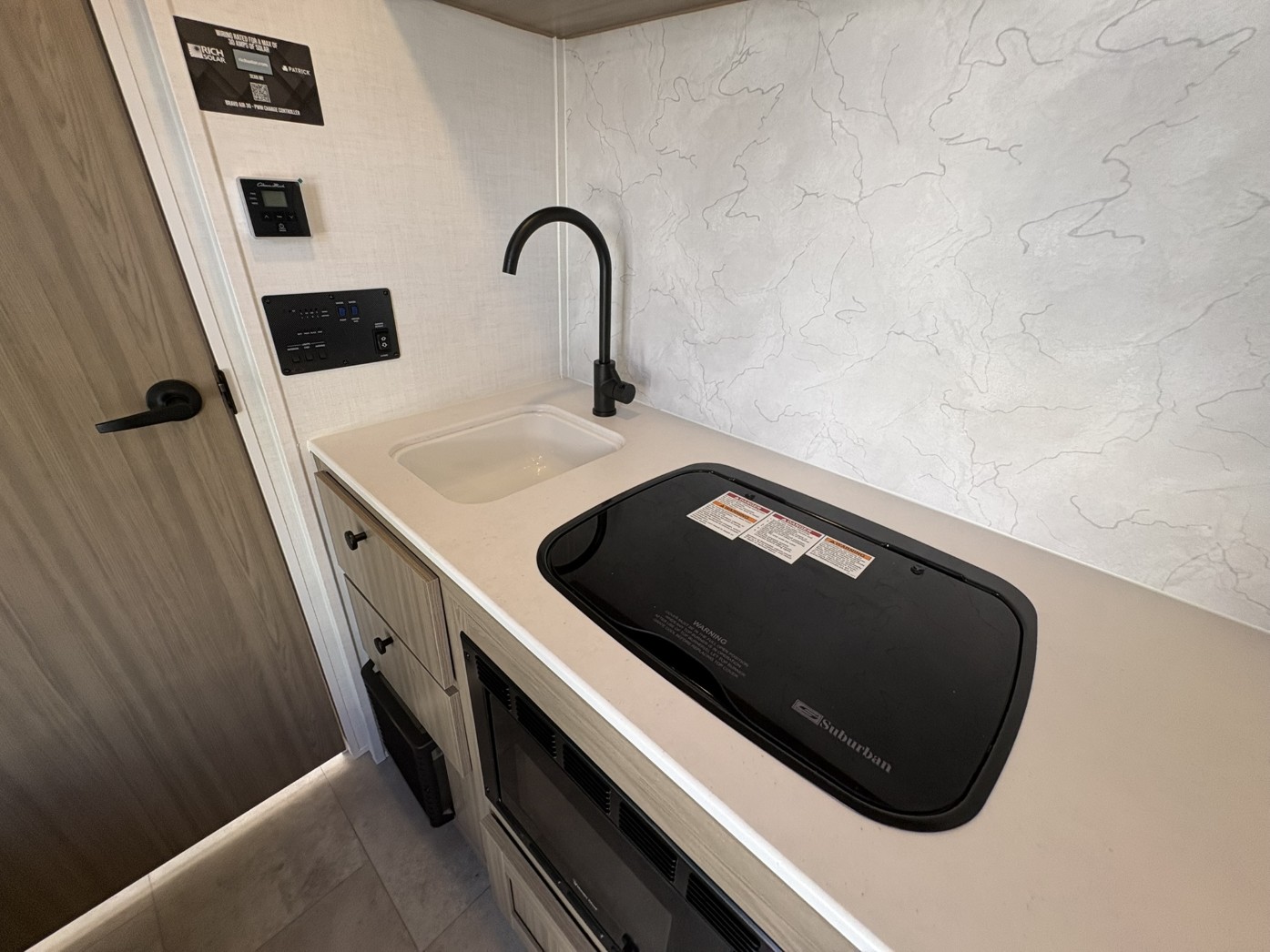 2027 Forest River Rockwood Geo Pro G13BLE - Image 10