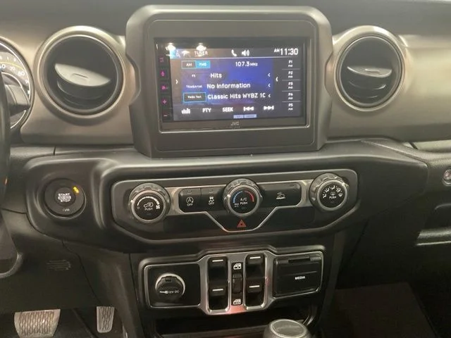2021 Jeep Gladiator Crew Cab Sport 4WD - Image 17